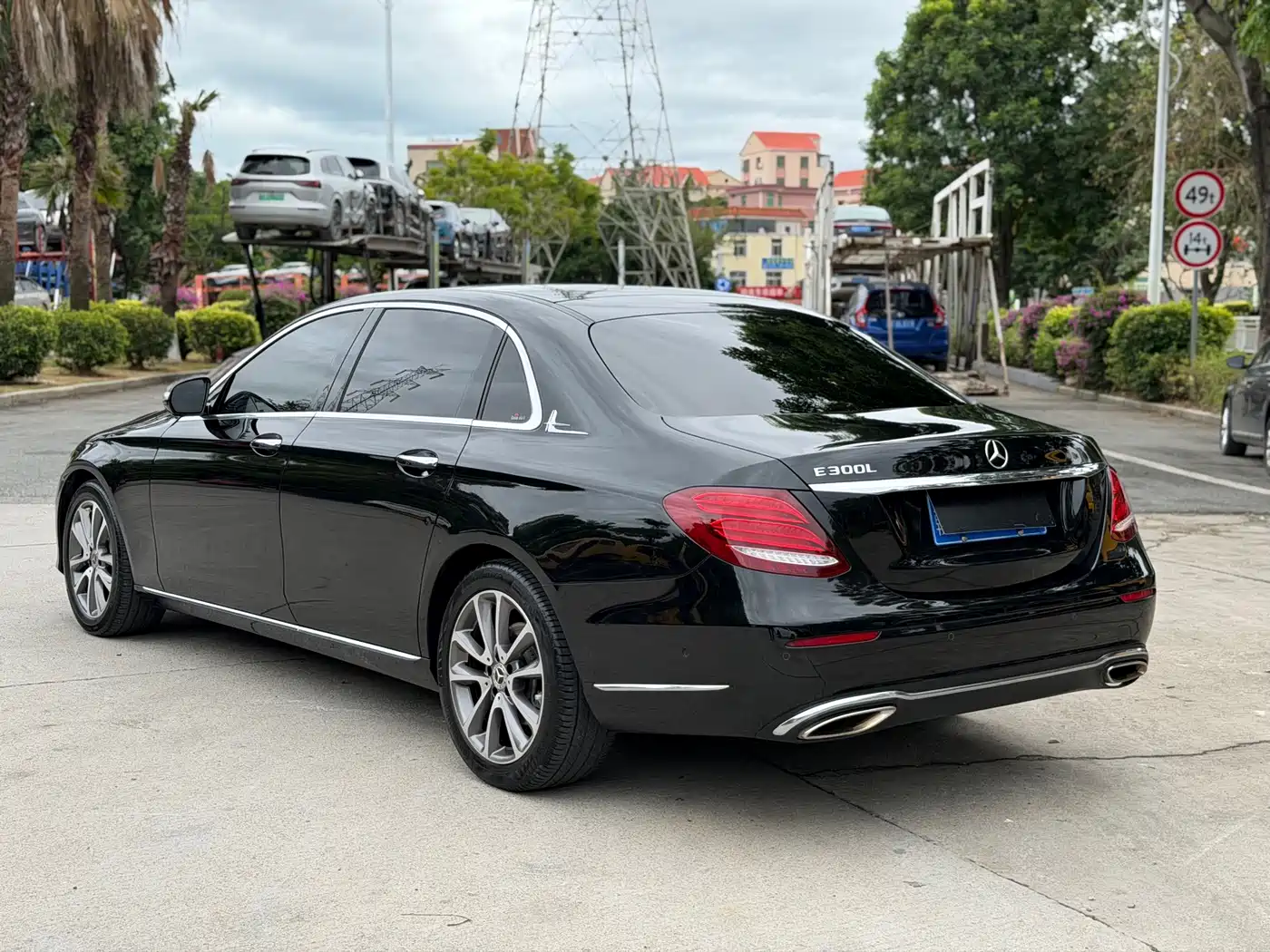Mercedes-Benz E-Class 2018 E 300 L Luxury фото 12