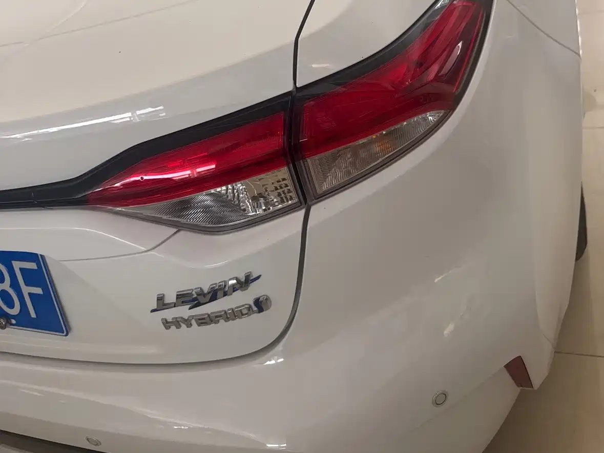 Toyota Levin 2022 Dual Engine 1.8H E-CVT Luxury Edition фото 12