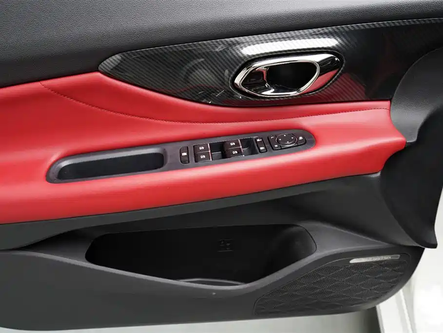 GAC Trumpchi Trumpchi Emkoo 2021 270T DCT J15 Edition фото 5