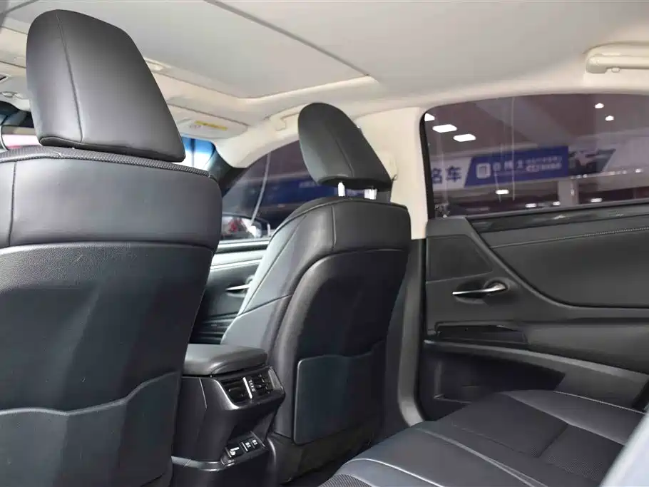 Lexus ES 2018 200 Excellence Edition China V фото 8
