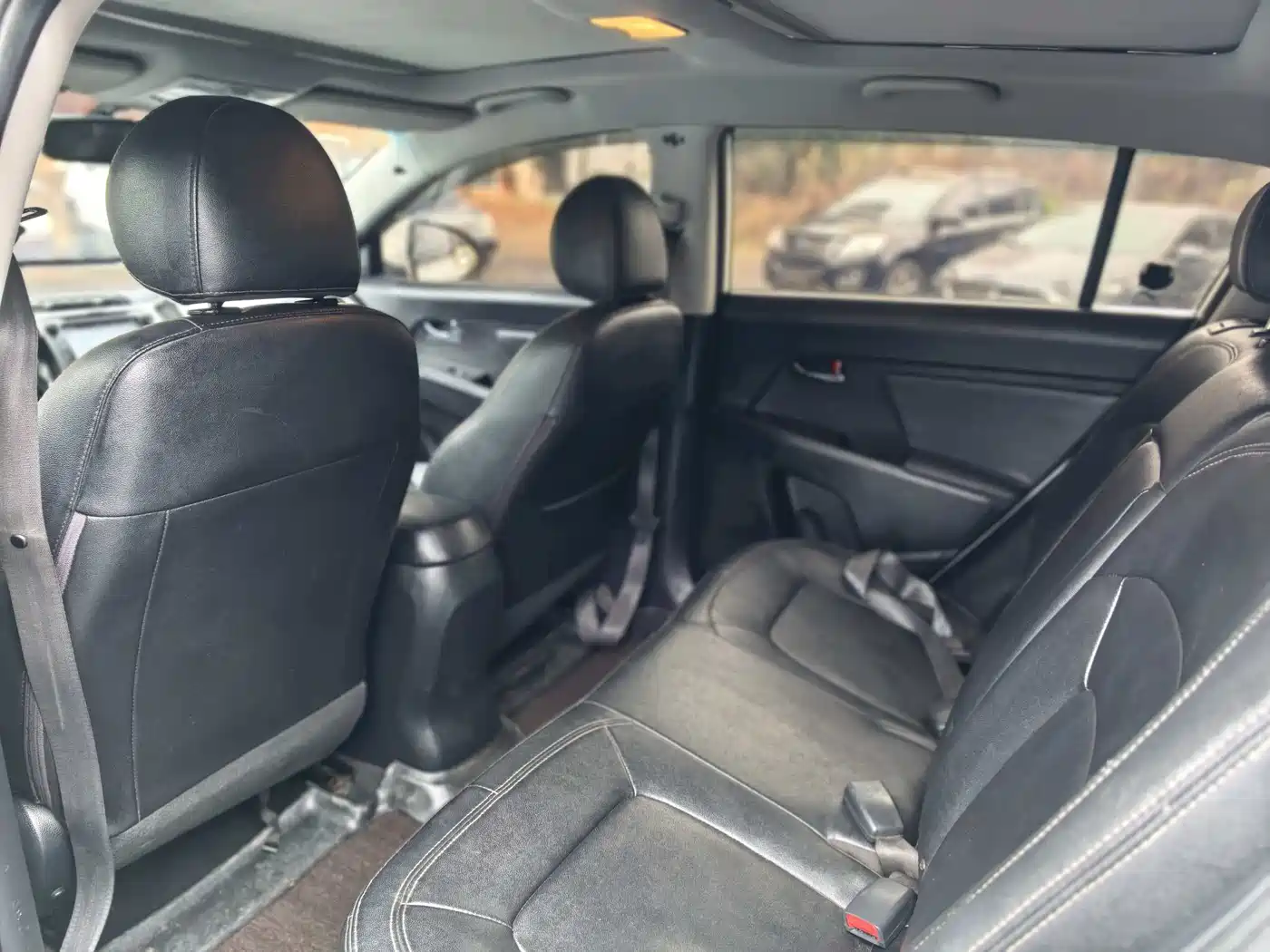 Kia Sportage 2014 2.0L Automatic 2WD DLX фото 4