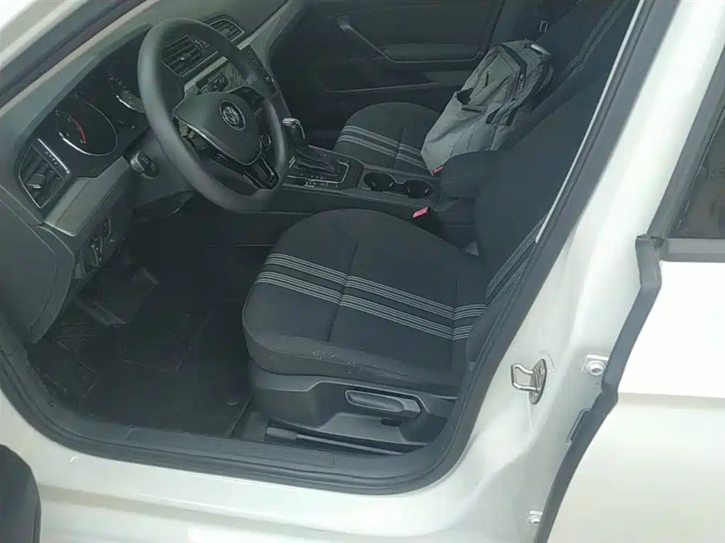 Volkswagen Lamando 2017 230TSI DSG Trend Edition фото 15