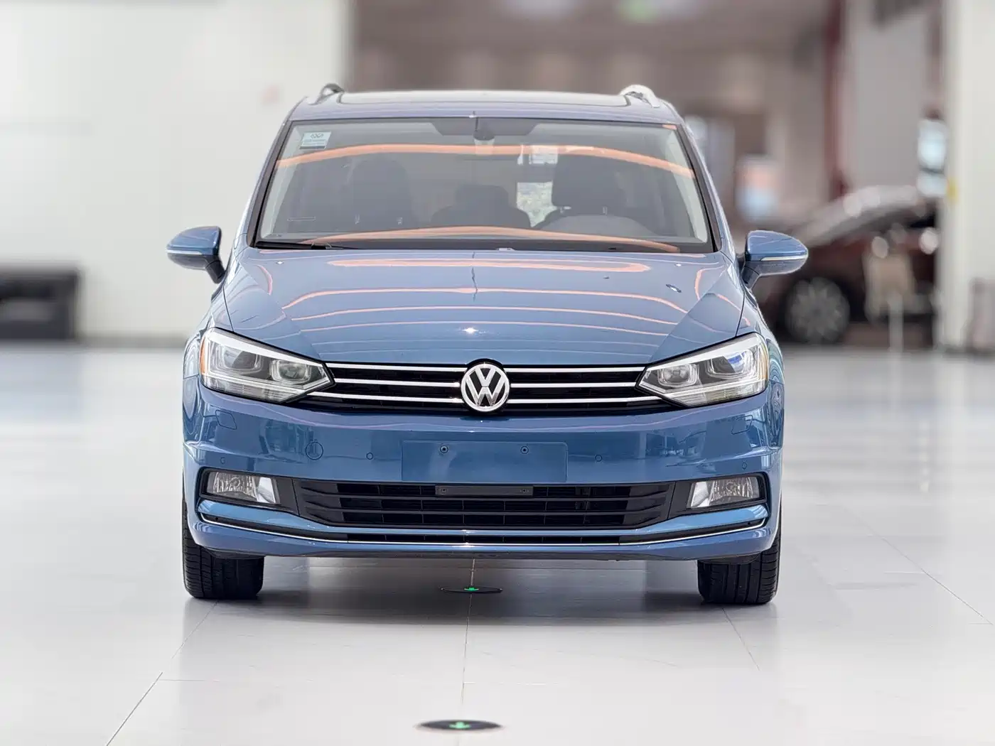 Фото 2 - Volkswagen Touran
