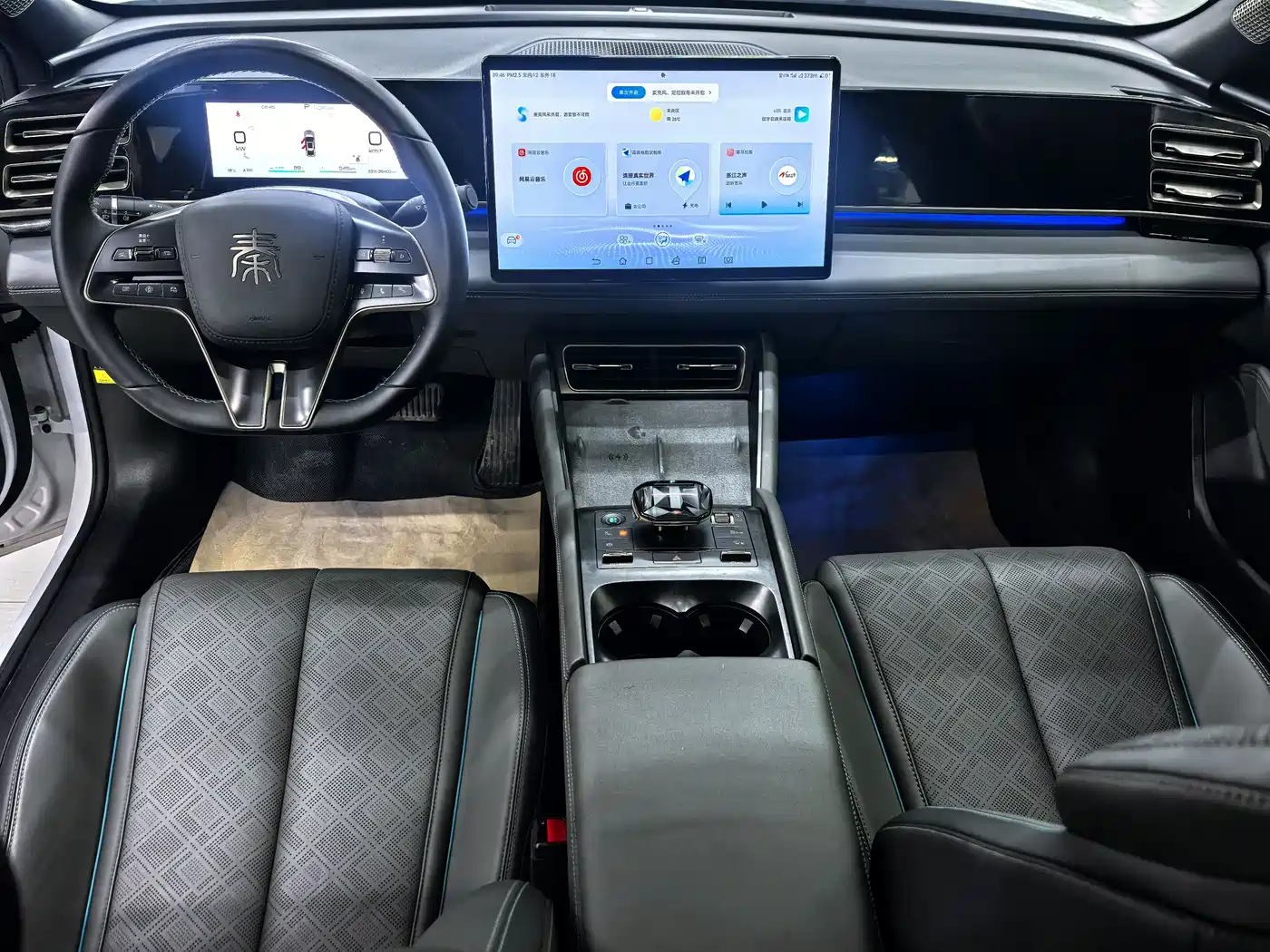 BYD Qin L 2024 DM-i 120KM Excellence Model фото 11