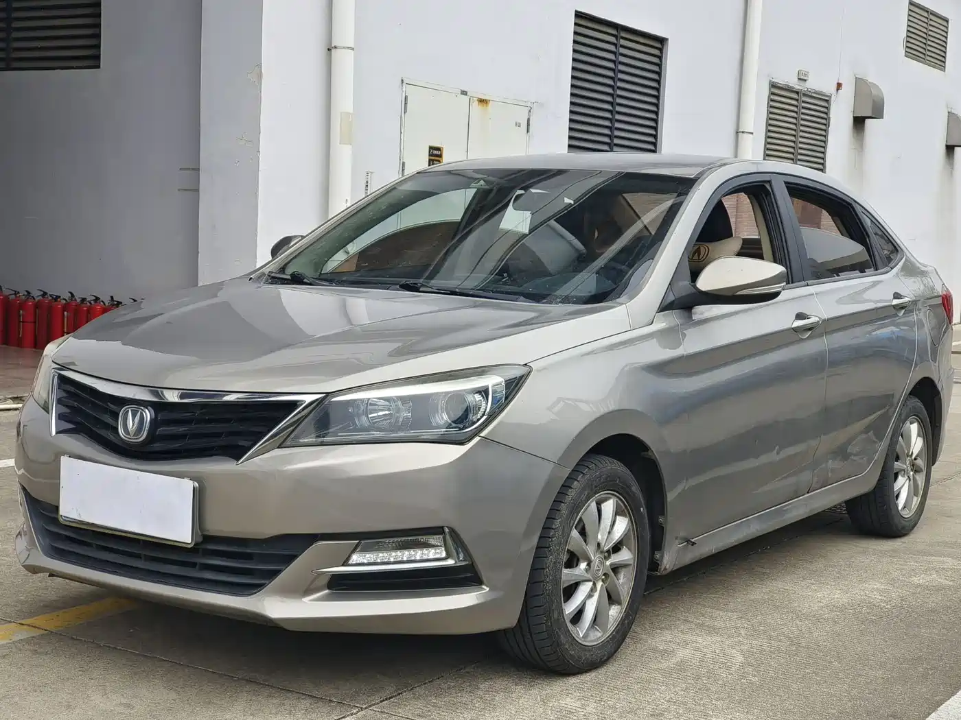 CHANGAN YUEXIANG V7