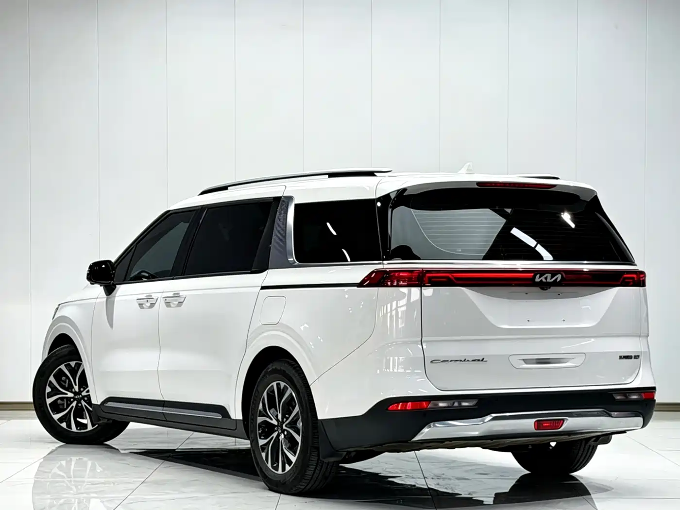 Kia Carnival 2021 2.0T Flagship Edition фото 5