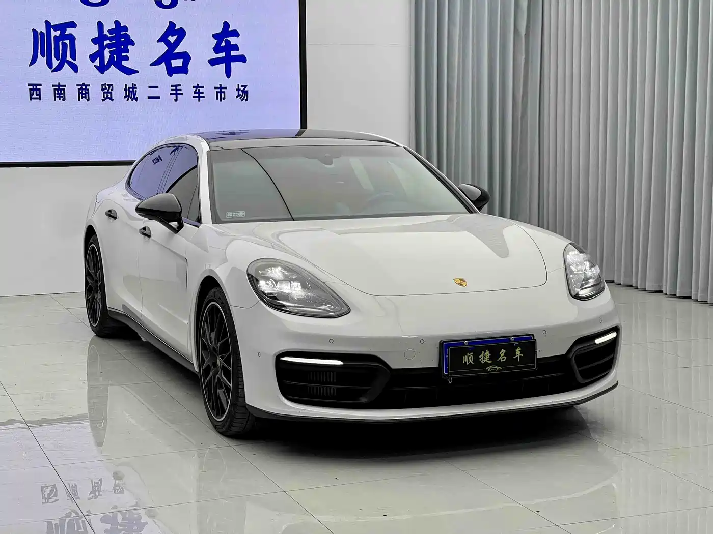 Porsche Panamera 2023 Panamera 4 Executive Long Wheelbase 2.9T фото 6