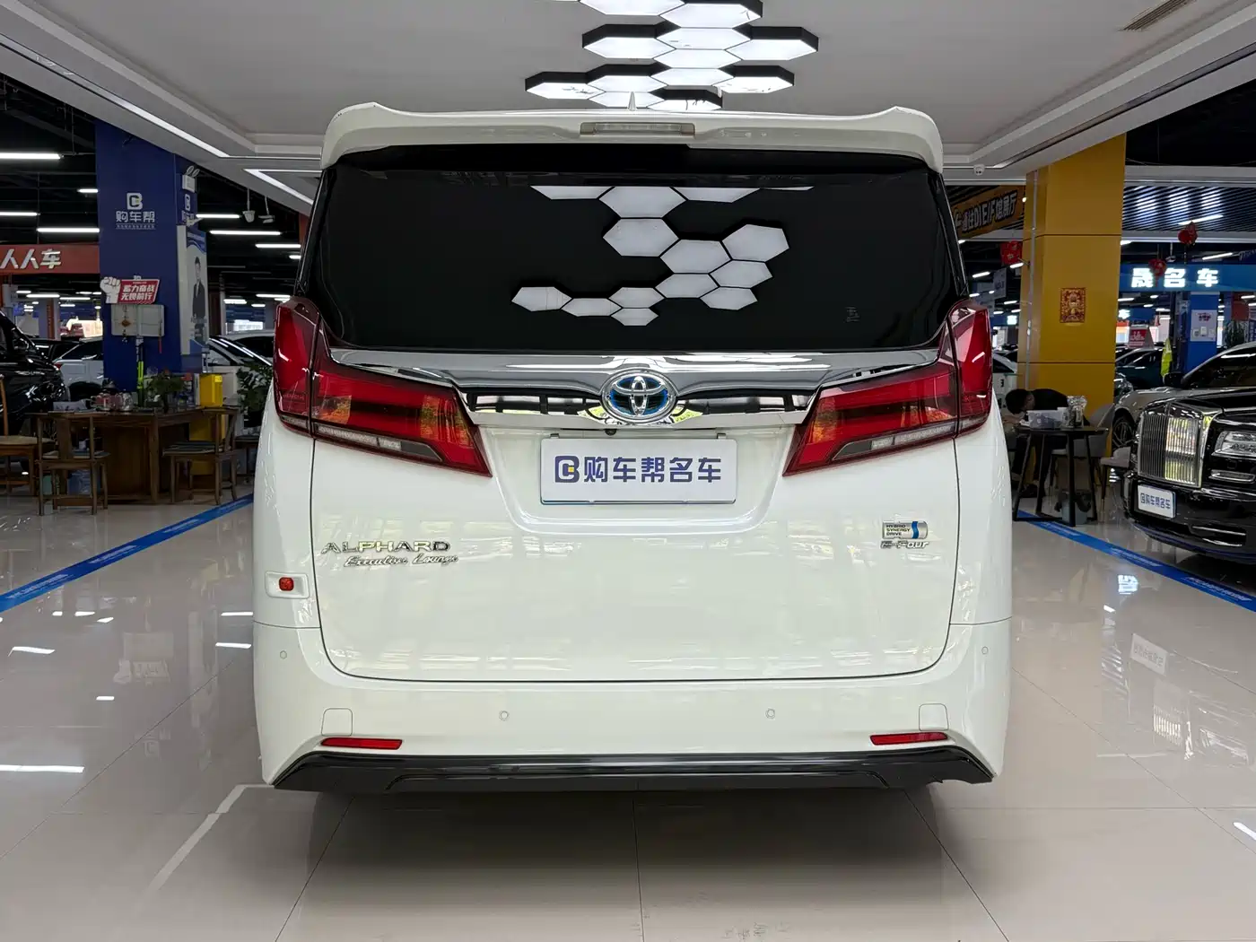 Toyota Alphard 2021 Hybrid 2.5L Premium фото 20