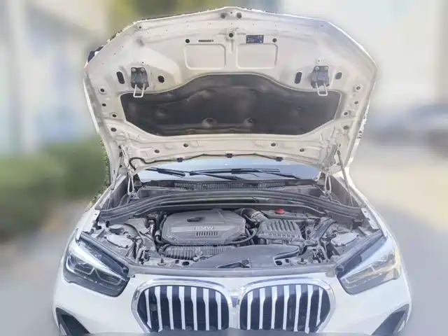 BMW X1 2021 xDrive25Li Exclusive — фото 3