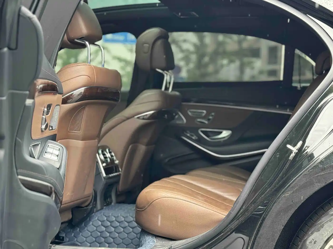 Mercedes-Benz S-Class 2020 S 350 L Premium Edition Collector's Version фото 13