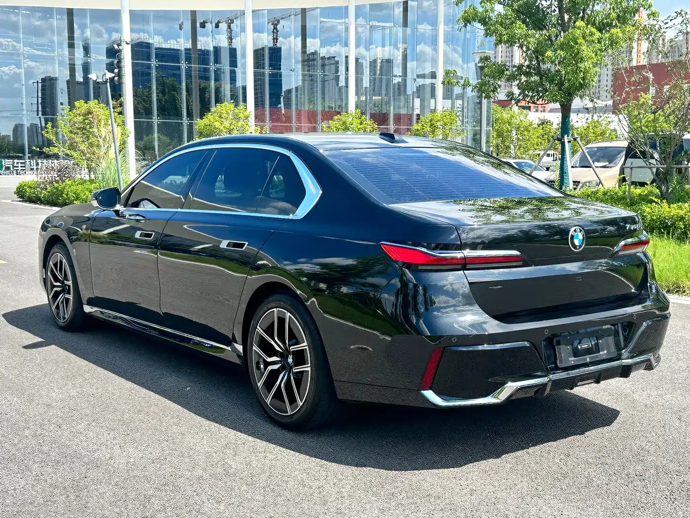 BMW 7 Series 2025 2023 Model 735Li M Sport Package
