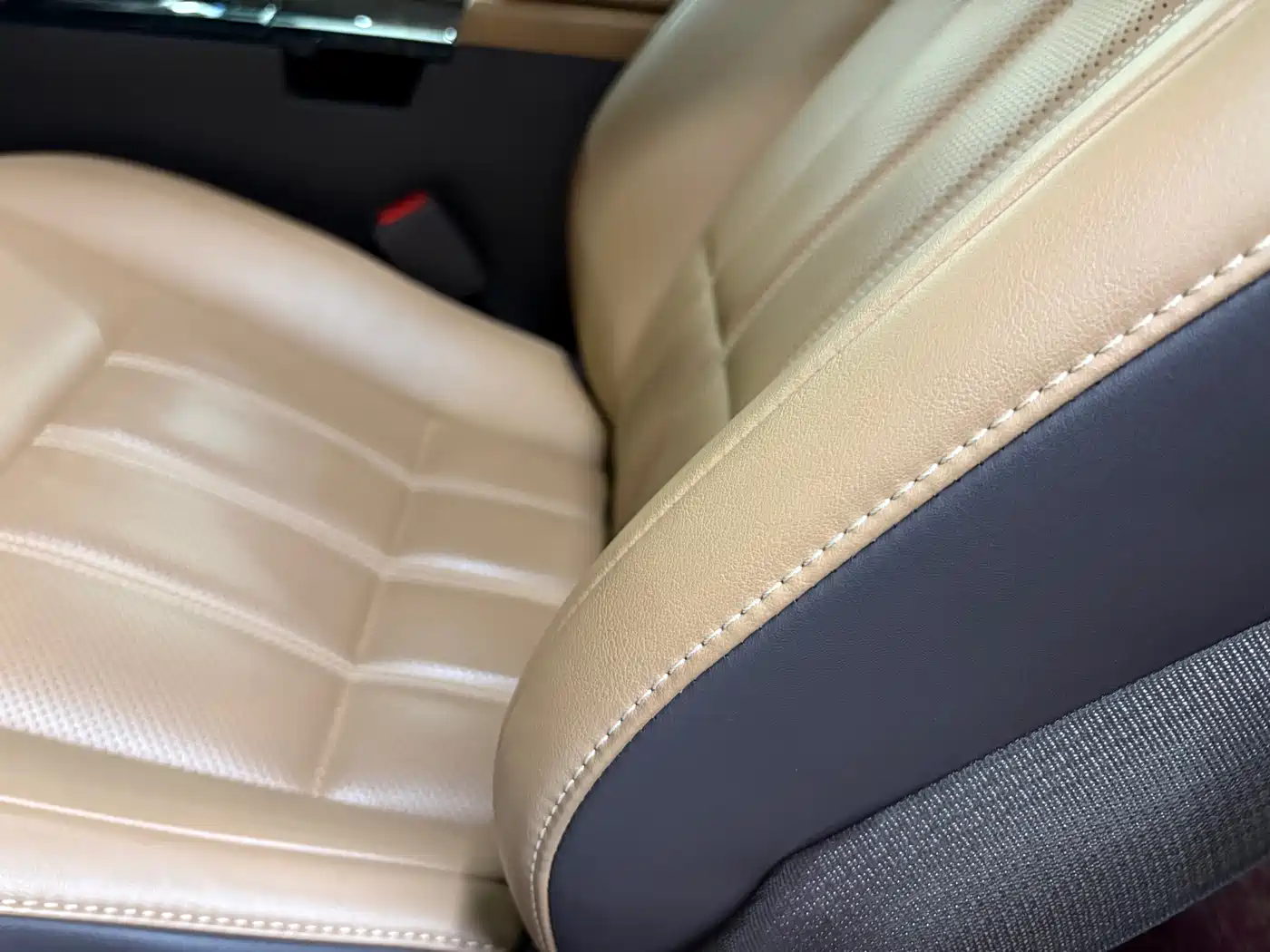 Lexus ES 2015 200 Comfort Edition фото 10