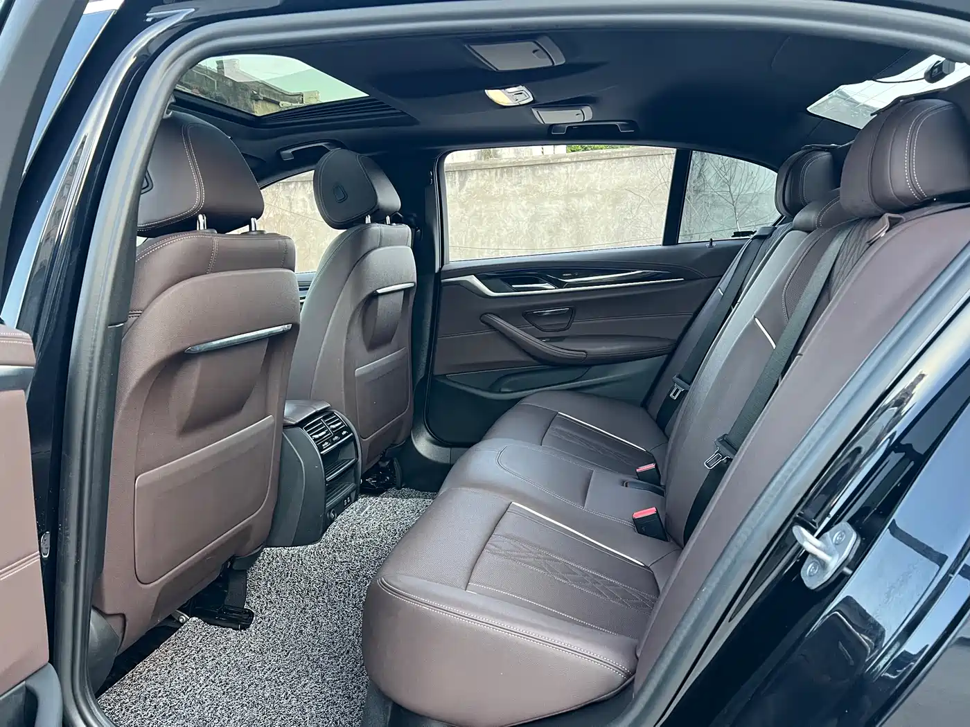 BMW 5 Series 2021 525Li M Sport Package фото 8