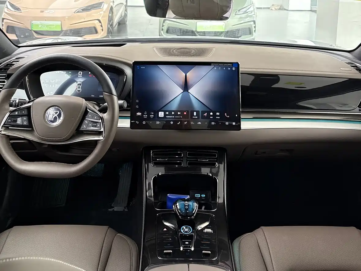 BYD Han 2025 DM-i 125KM LiDAR Smart Driving фото 10