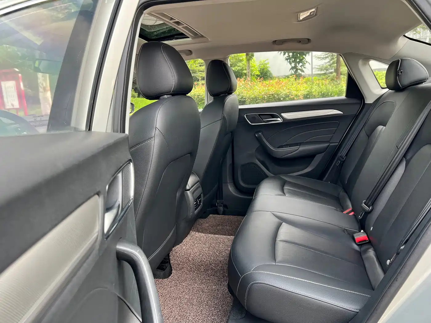 Roewe i6 New Energy 2018 2017 45T Hybrid Connected Smart Enjoyment Edition