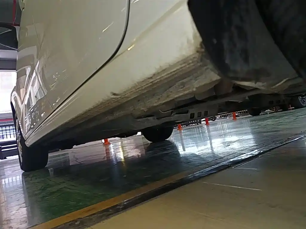 Volkswagen Polo 2016 1.4L Automatic Trend фото 22