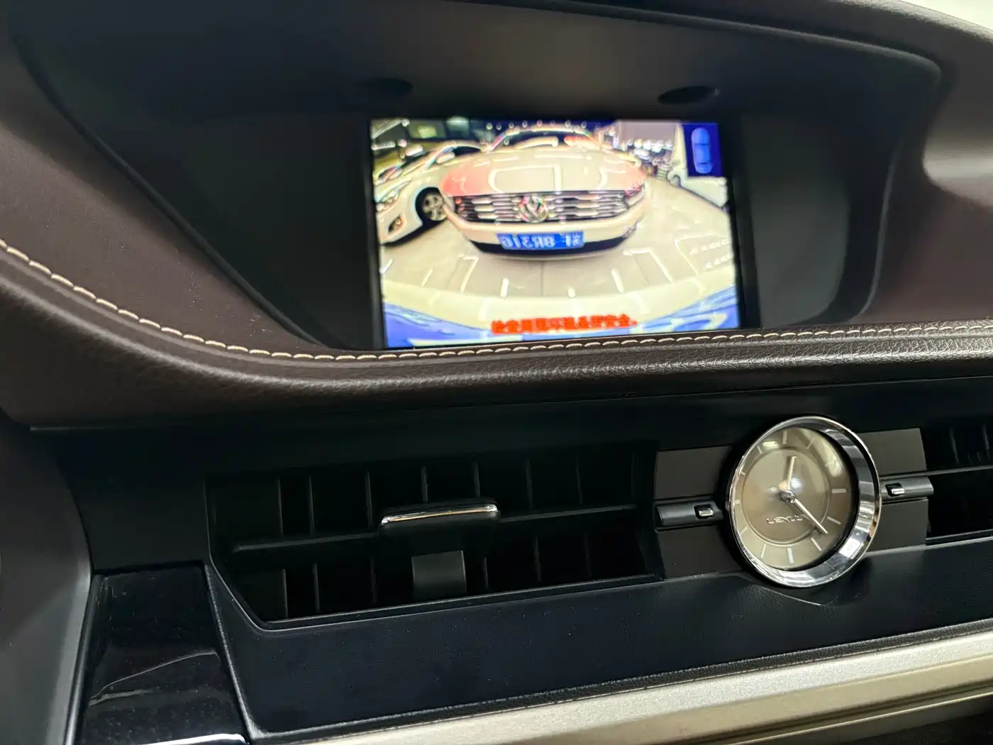 Lexus ES 2015 200 Comfort Edition фото 19