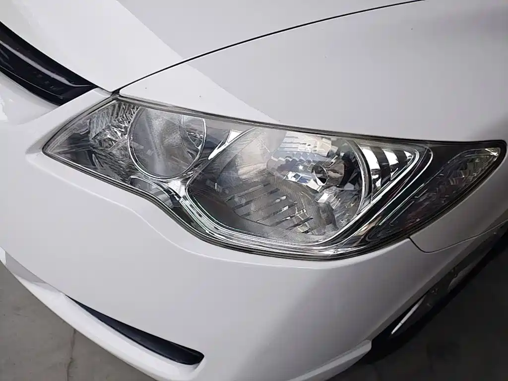 CIIMO CIIMO 2015 2015 1.8L Automatic Comfort Edition
