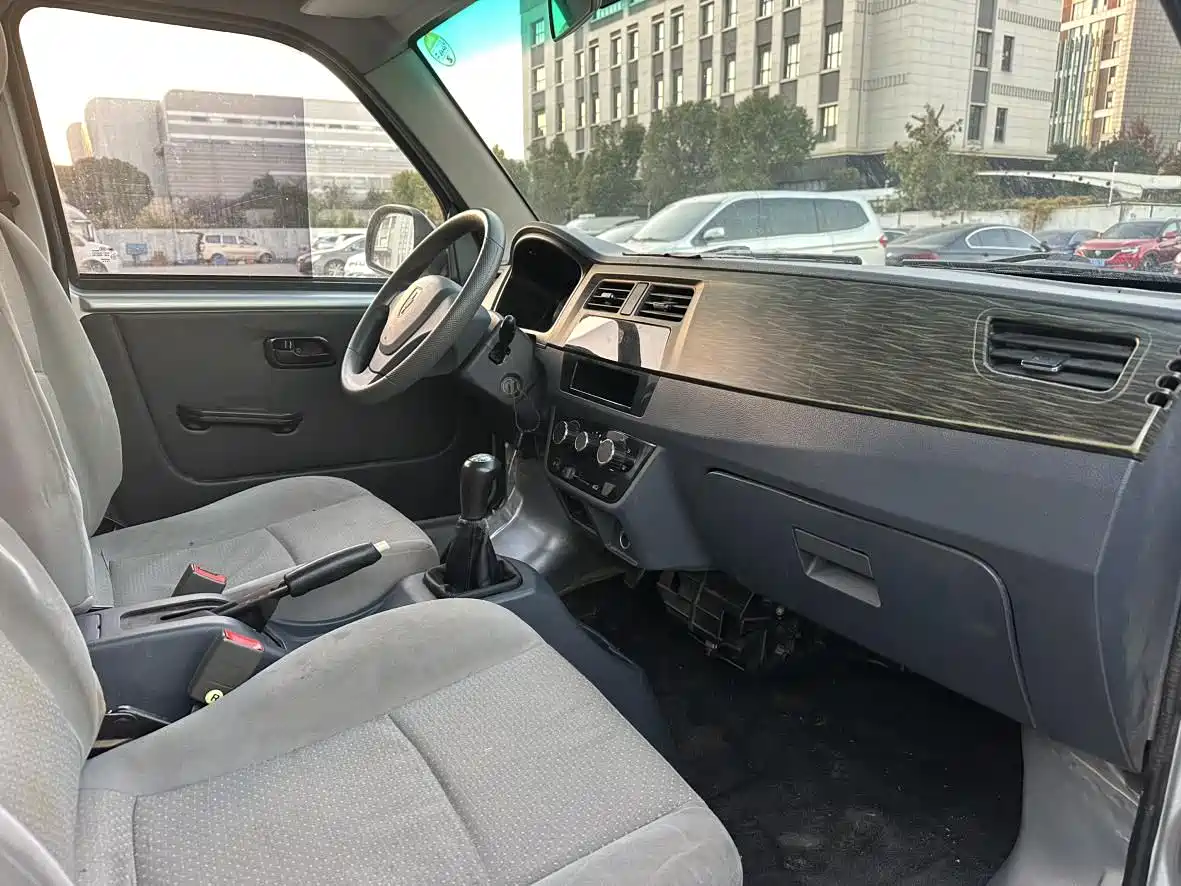 Jinbei Little Sea Lion X30 2021 2021 1.5L Wealth Passenger Van China VI SWC15M