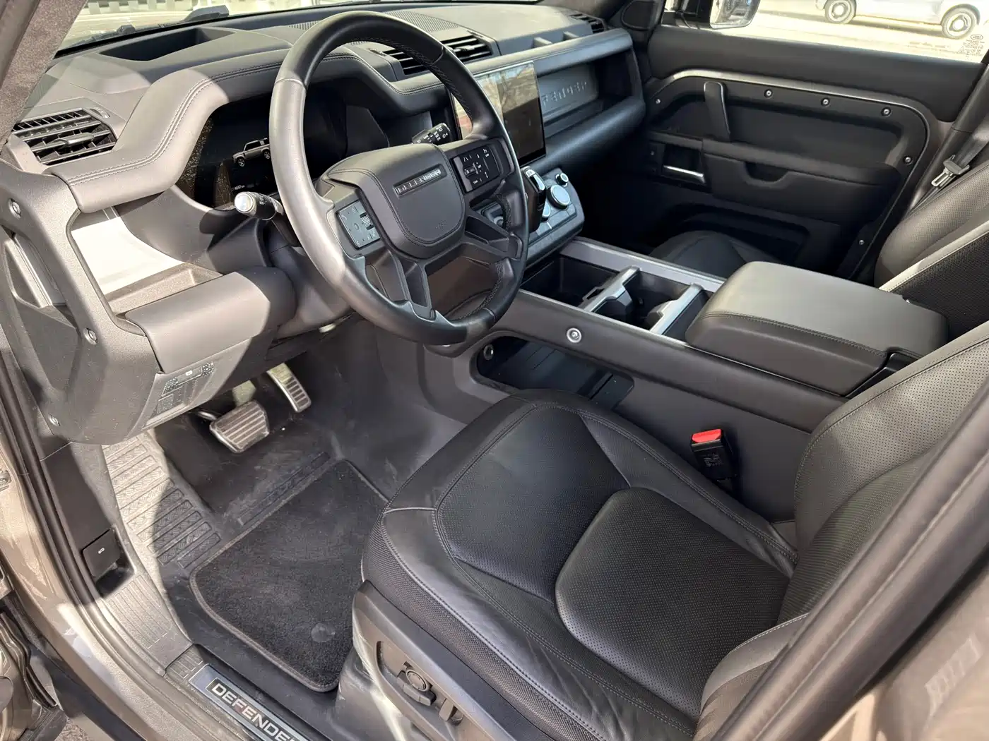 Land Rover Defender 2025 110 3.0T P400 X фото 8