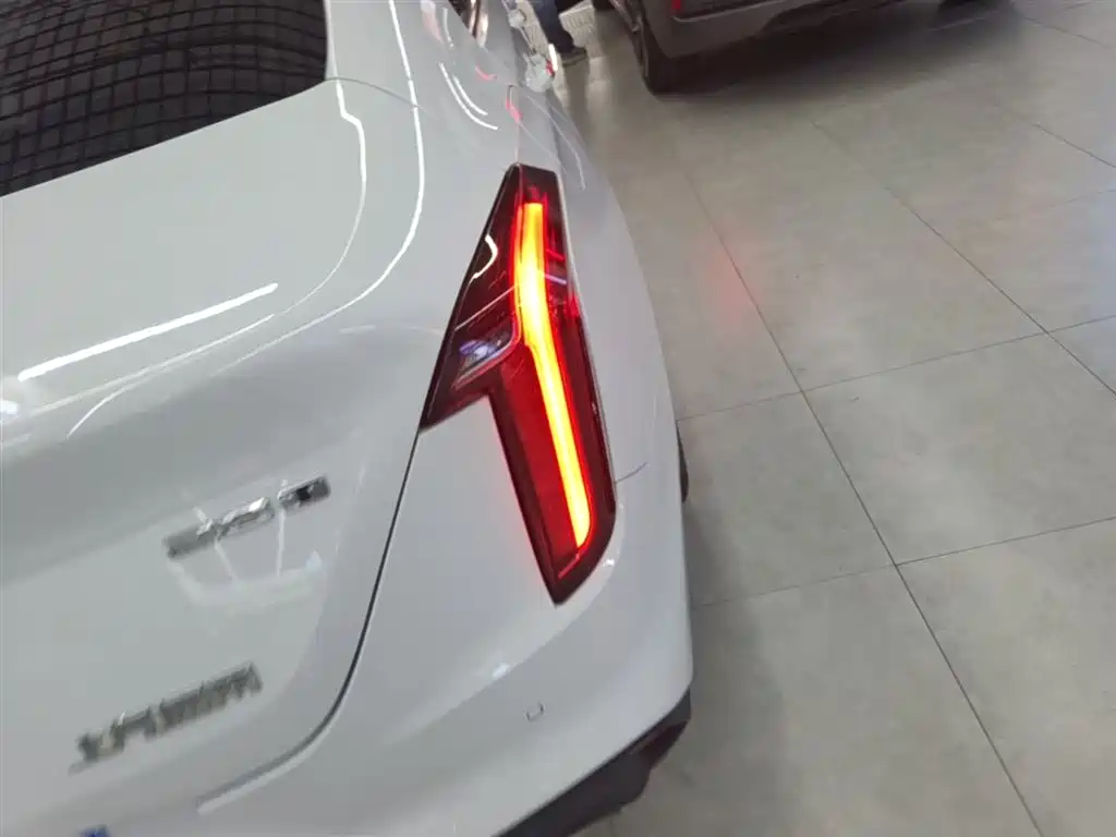 CADILLAC CT4