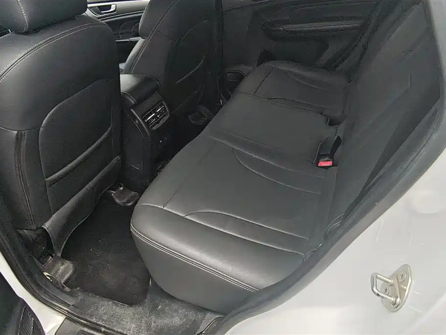 Haval M6 2023 PLUS 1.5T DCT Elite Smart Connect фото 11