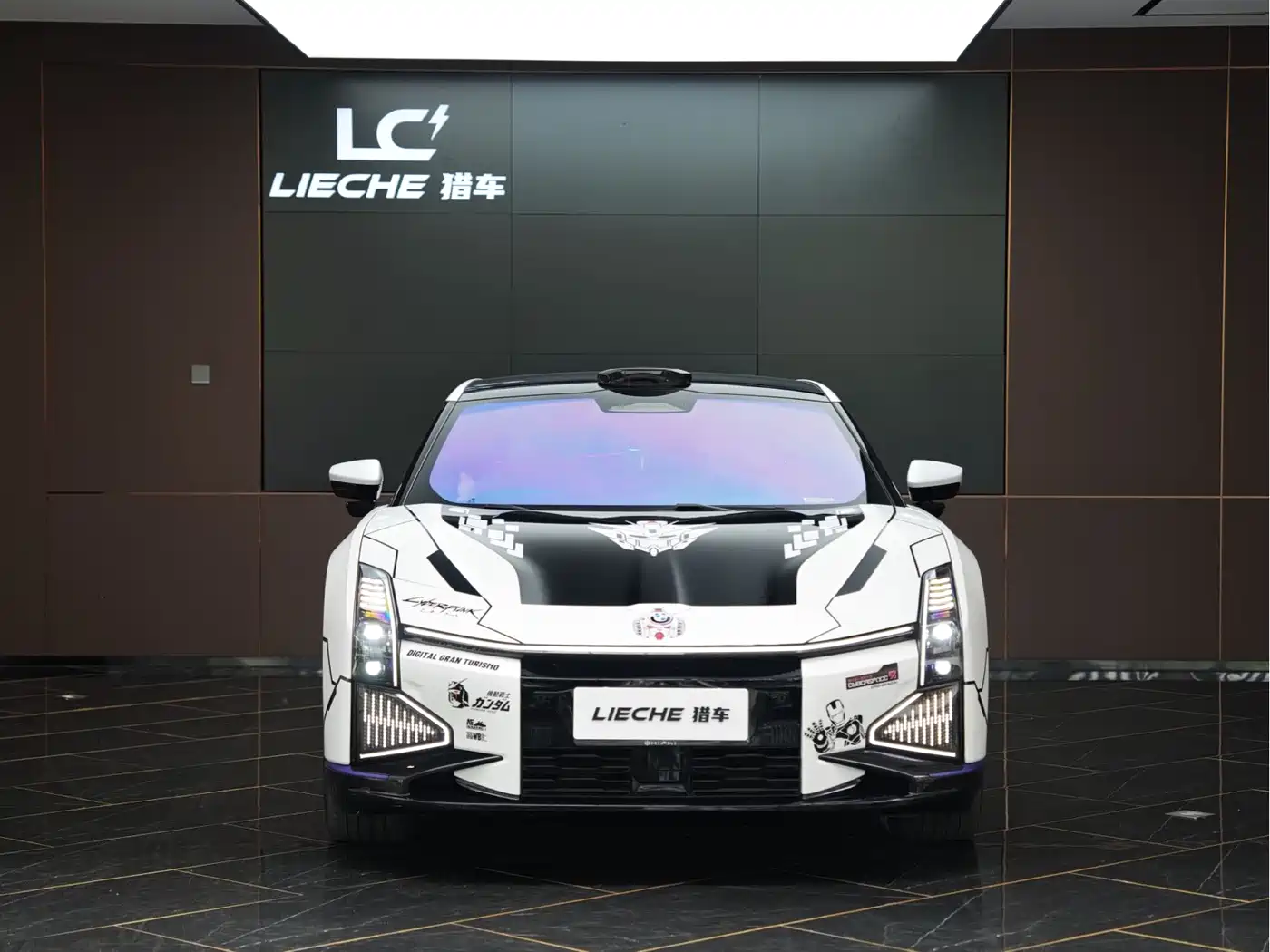 HiPhi Z 2023 4-Seater Edition фото 2