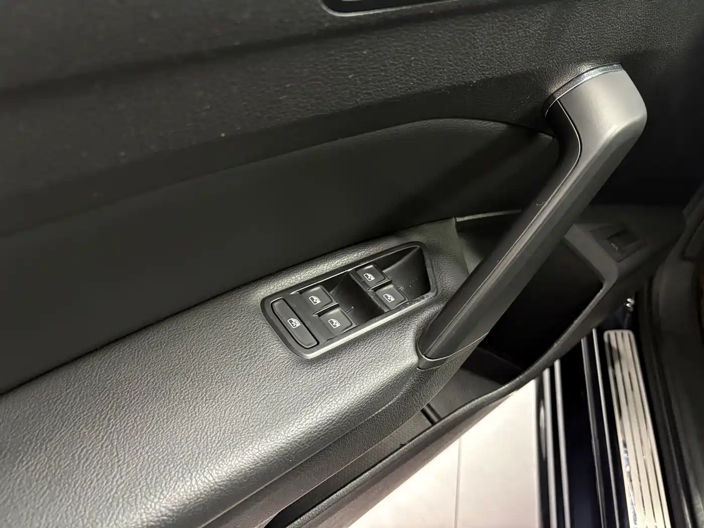 Volkswagen Passat 2017 330TSI DSG Prestige фото 6