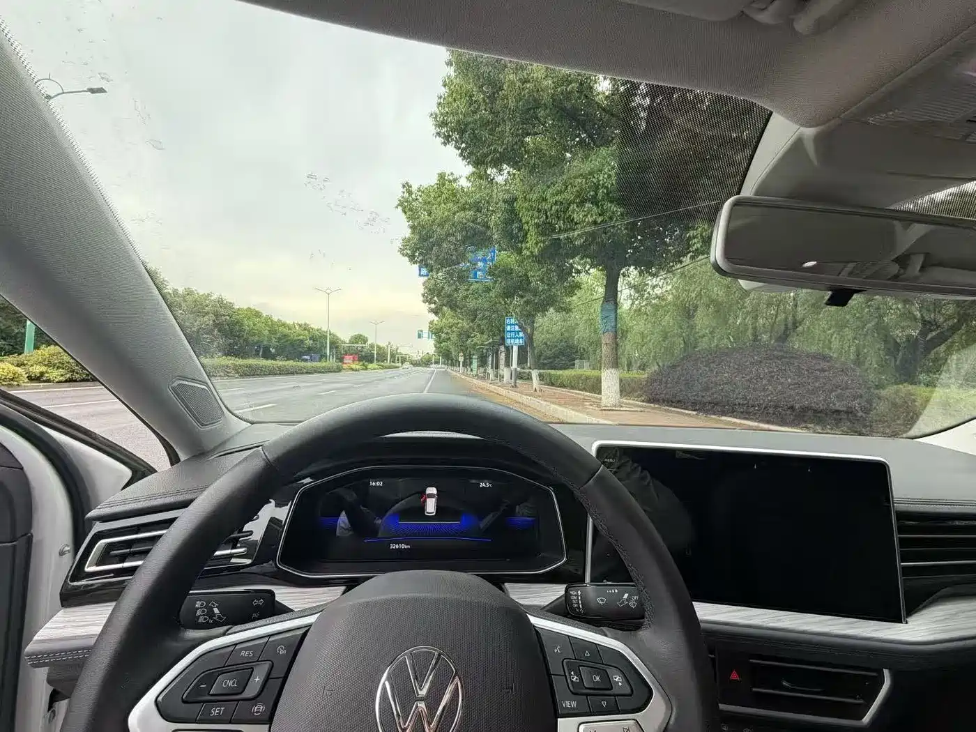 Volkswagen Sagitar 2024 300TSI DSG Excellence Edition фото 7