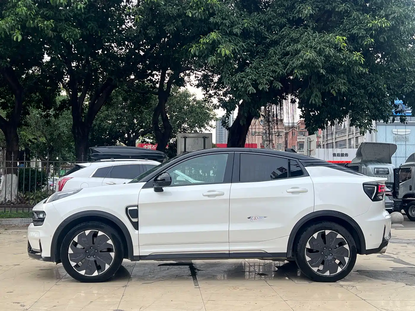 Lynk & Co 05 EM-P 2021 1.5TD PHEV HALO фото 6