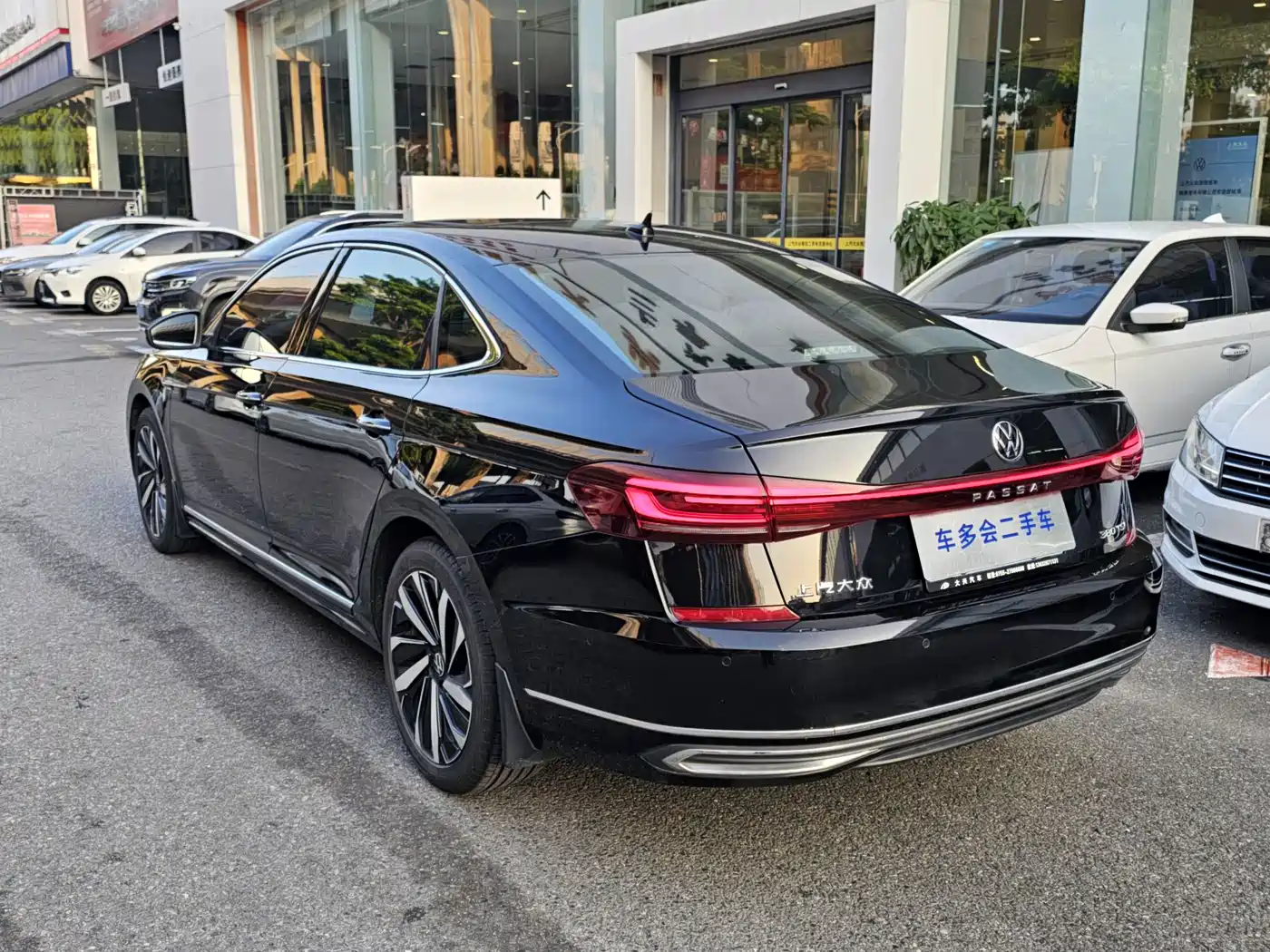 VOLKSWAGEN PASSAT