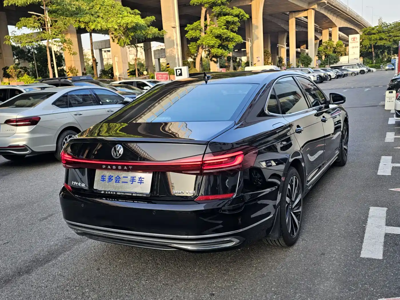 VOLKSWAGEN PASSAT