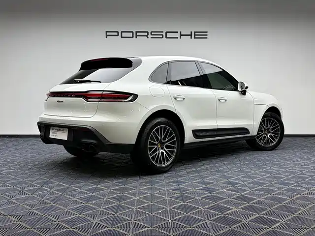 Porsche Macan 2024 Macan 2.0T — фото 2