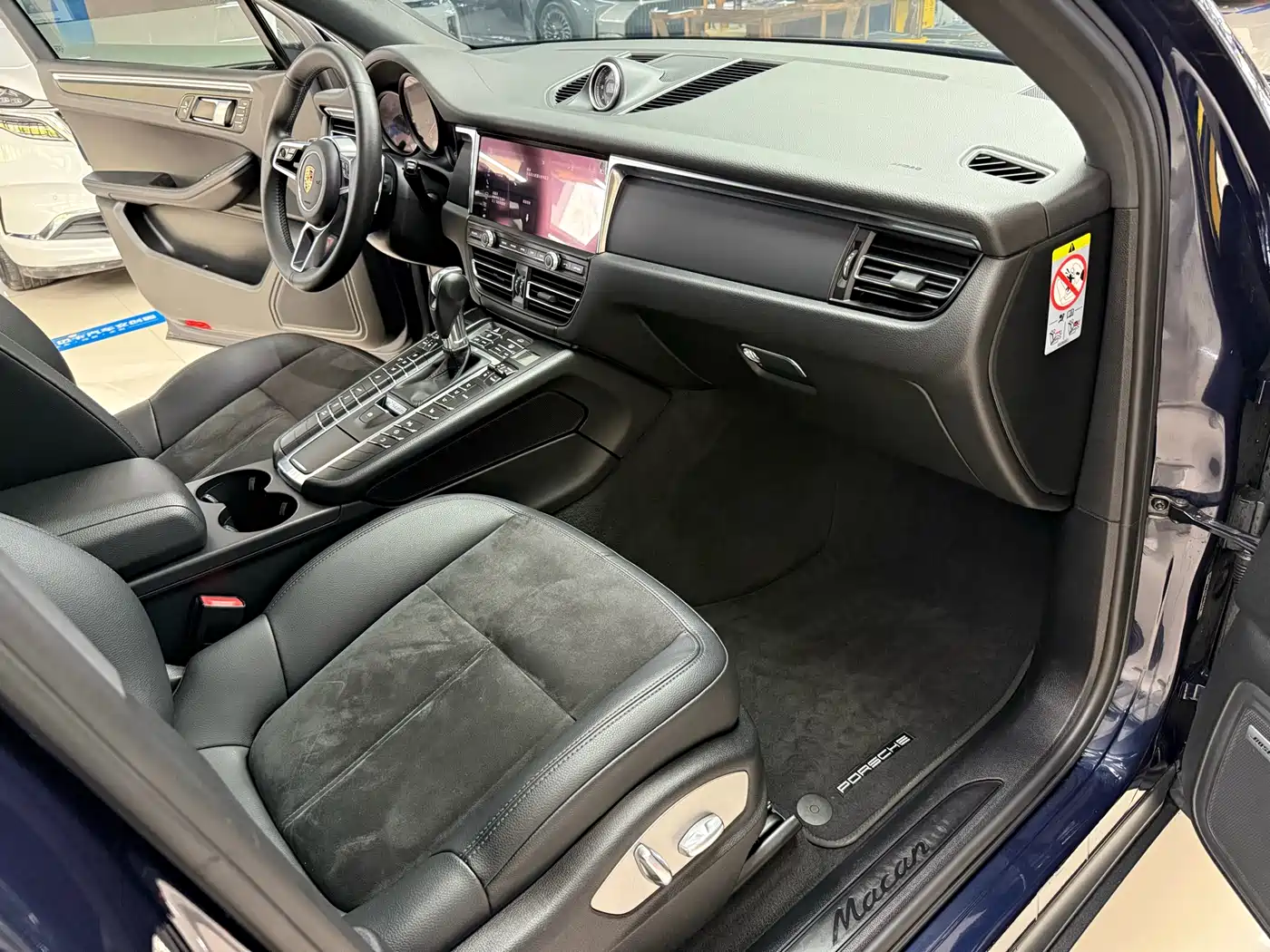 Porsche Macan 2018 Macan 2.0T фото 9