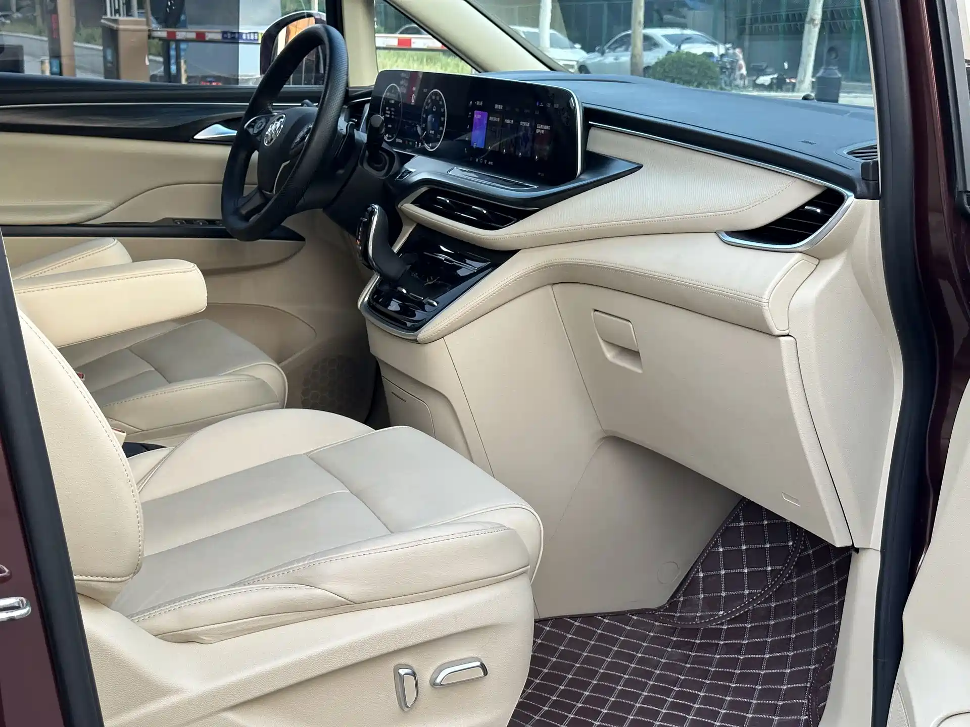 Фото 9 - Buick GL8