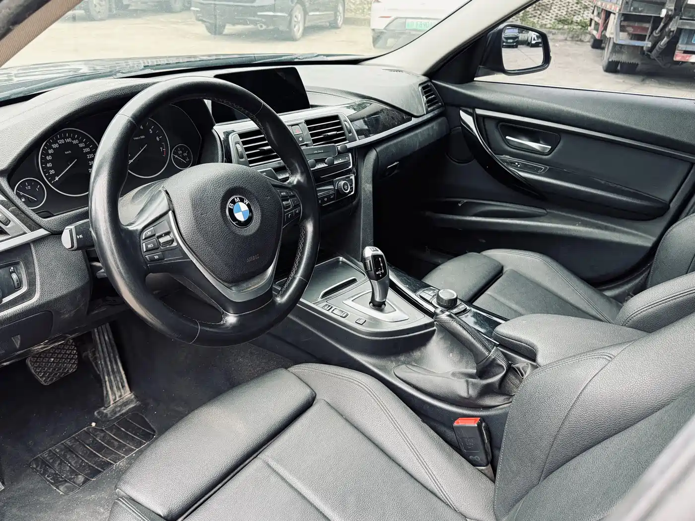 BMW 3 Series 2018 320Li Fashion Style фото 19