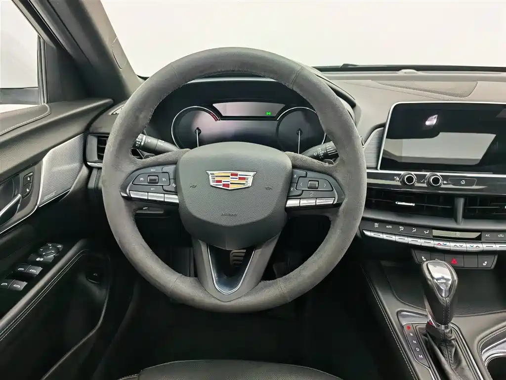 CADILLAC CT4