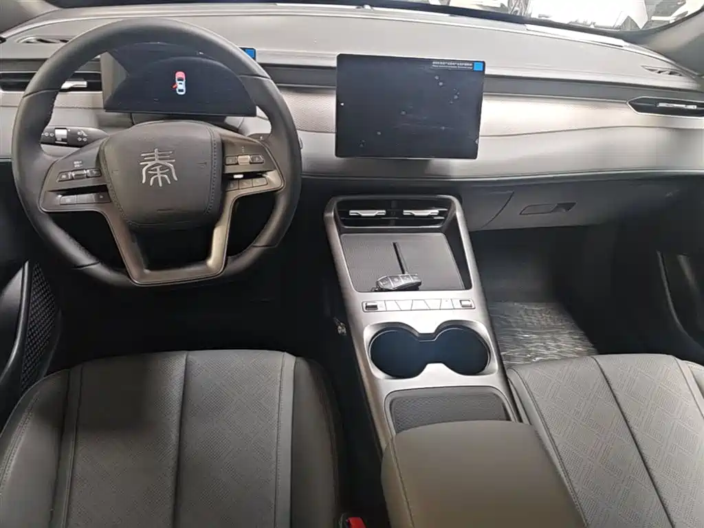 BYD Qin PLUS 2026 DM-i Smart Edition 128KM Progressive фото 10