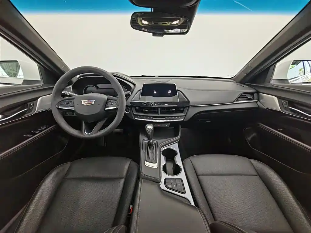 CADILLAC CT4
