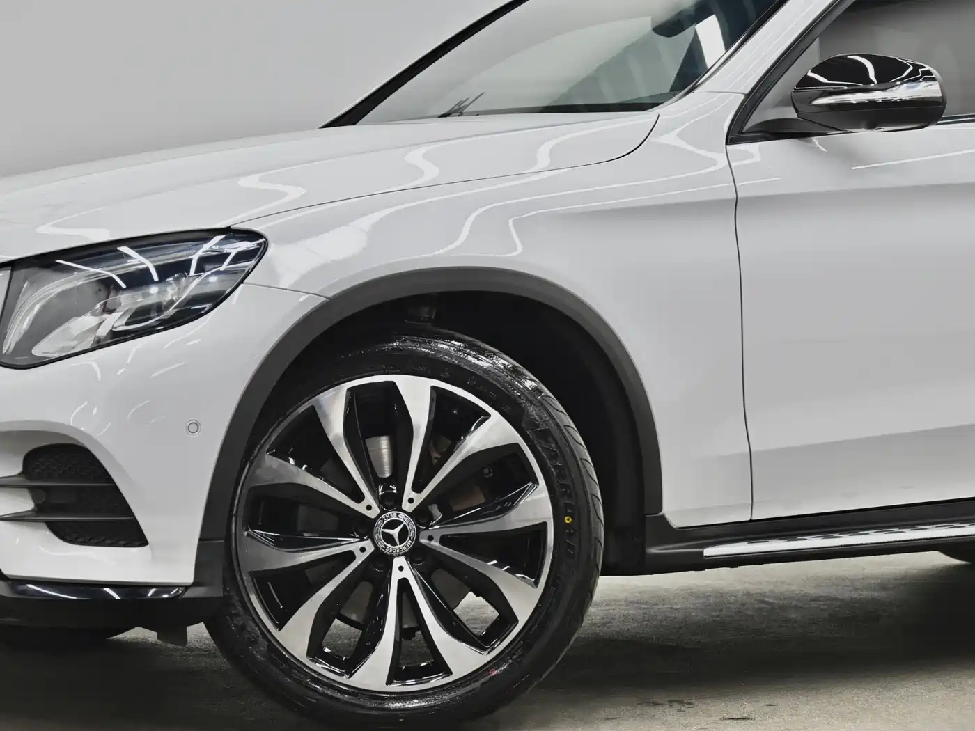 Mercedes-Benz GLC Coupe 2019 GLC 260 4MATIC Coupe SUV фото 27