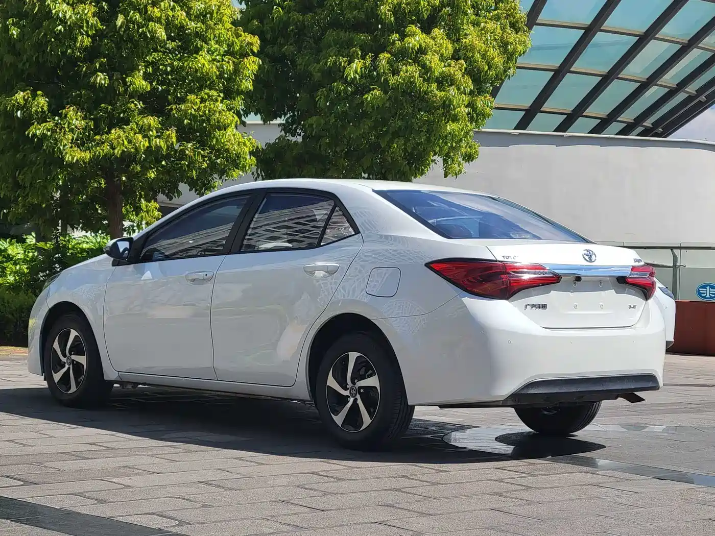 Toyota Levin 2017 Facelift 185T CVT Elite (China V) фото 6