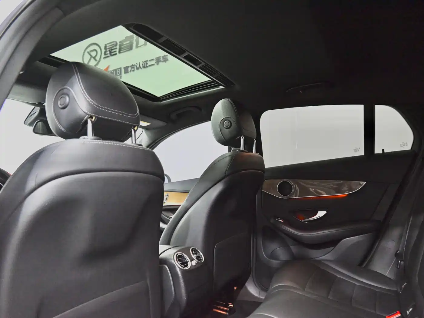 Mercedes-Benz GLC Coupe 2019 GLC 260 4MATIC Coupe SUV фото 13