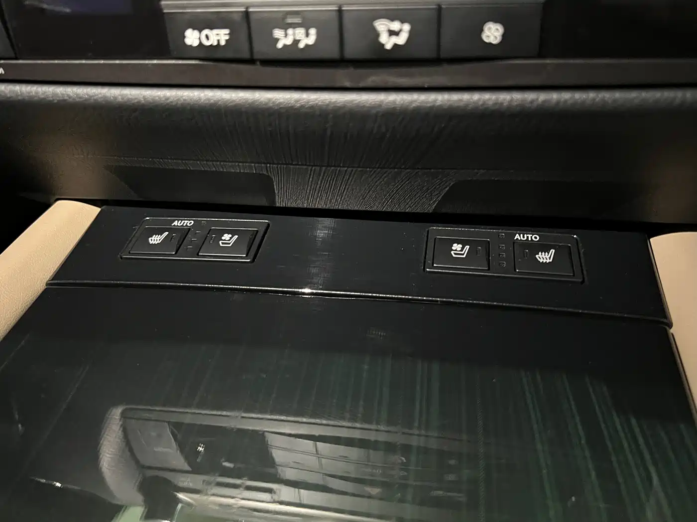 Lexus GS 2016 200t Leading Edition фото 10