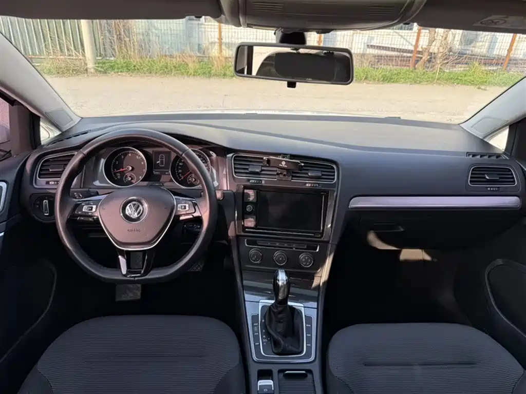 Volkswagen Golf 2019 280TSI DSG Comfort (China V) фото 22