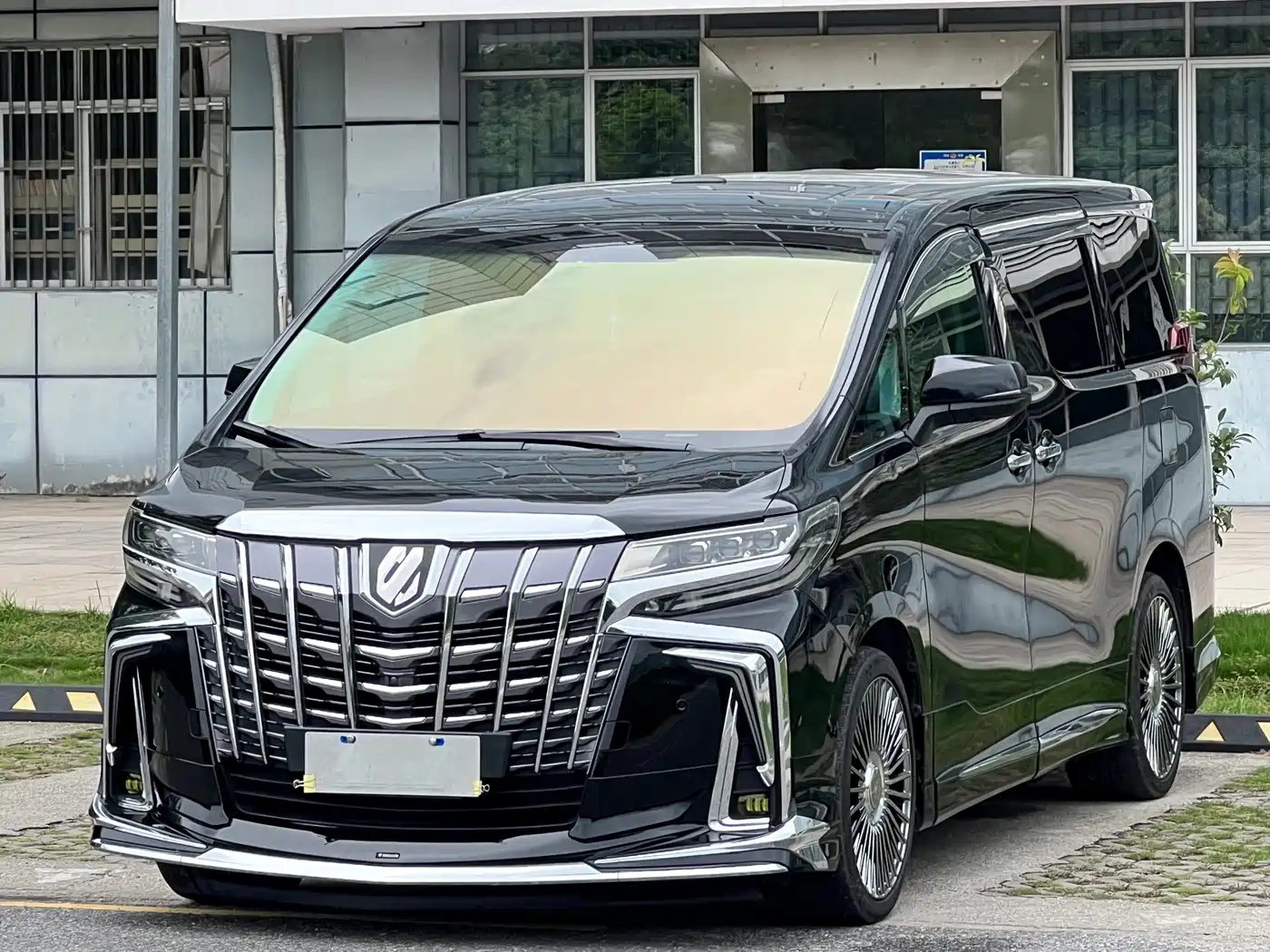 Toyota Alphard 2015 3.5L Premium Edition
