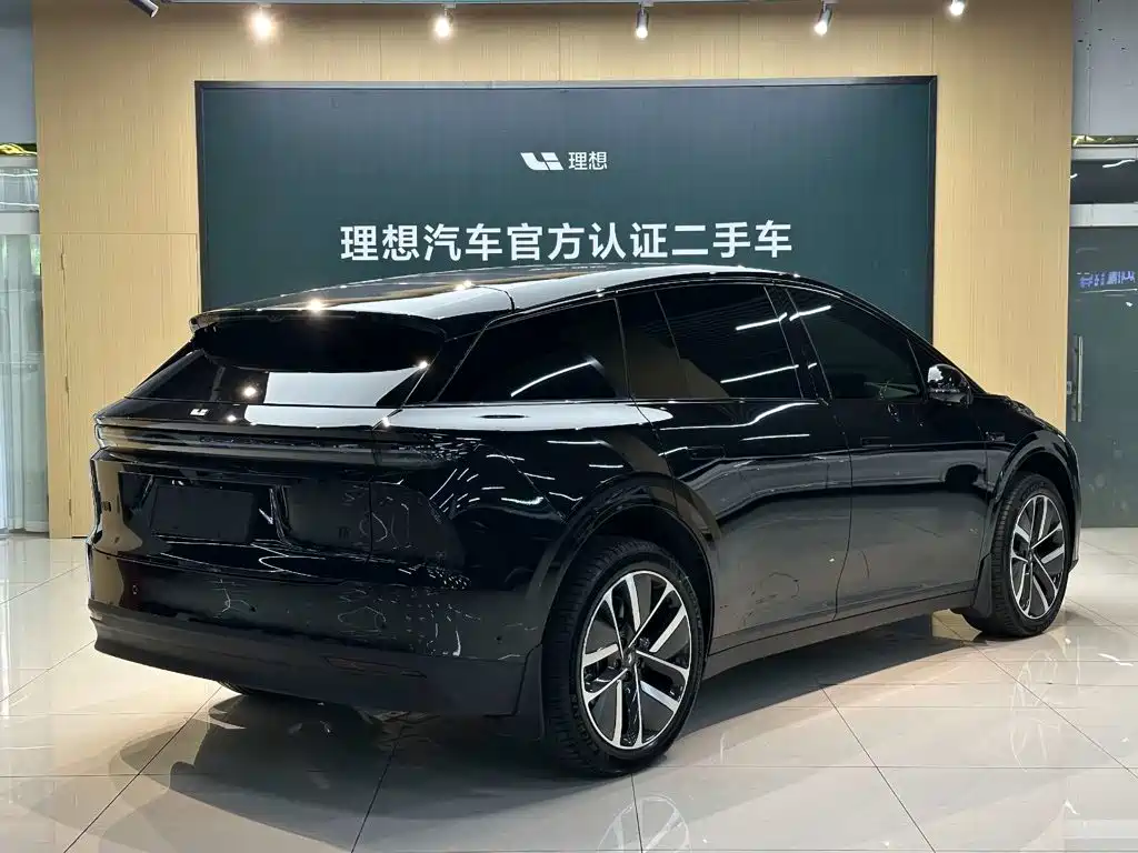 Li Auto i6 2025 2025 4WD Base Model