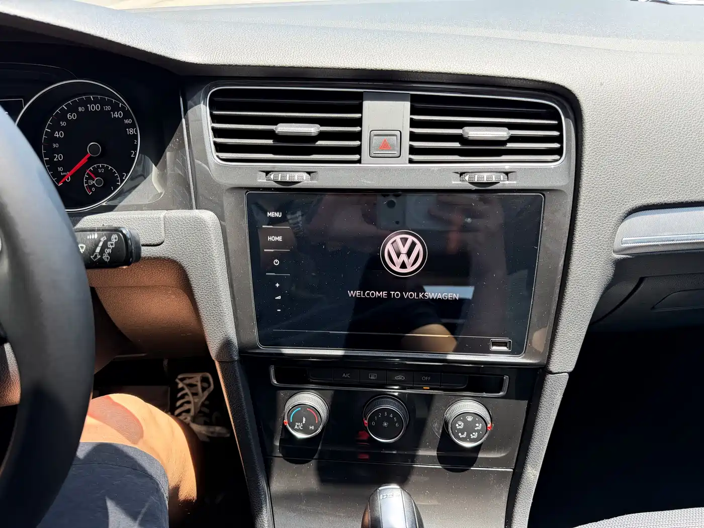 Volkswagen Golf 2020 280TSI DSG Comfort фото 11
