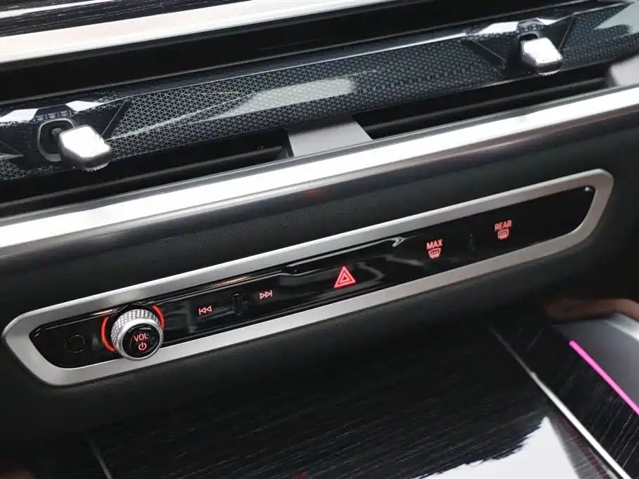 BMW X6 2023 xDrive40i M Sport Package фото 20