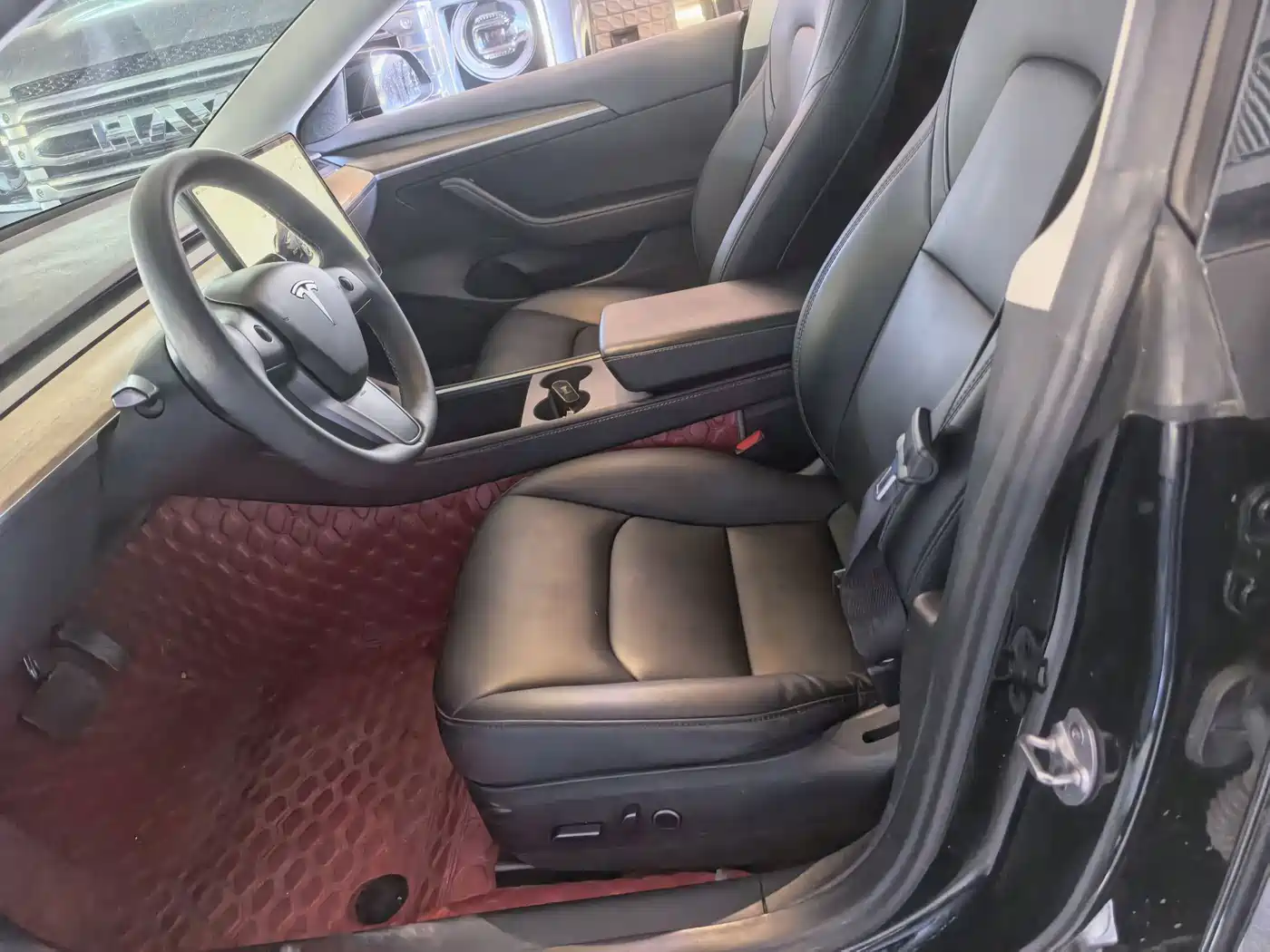 Фото 6 - Tesla Model 3
