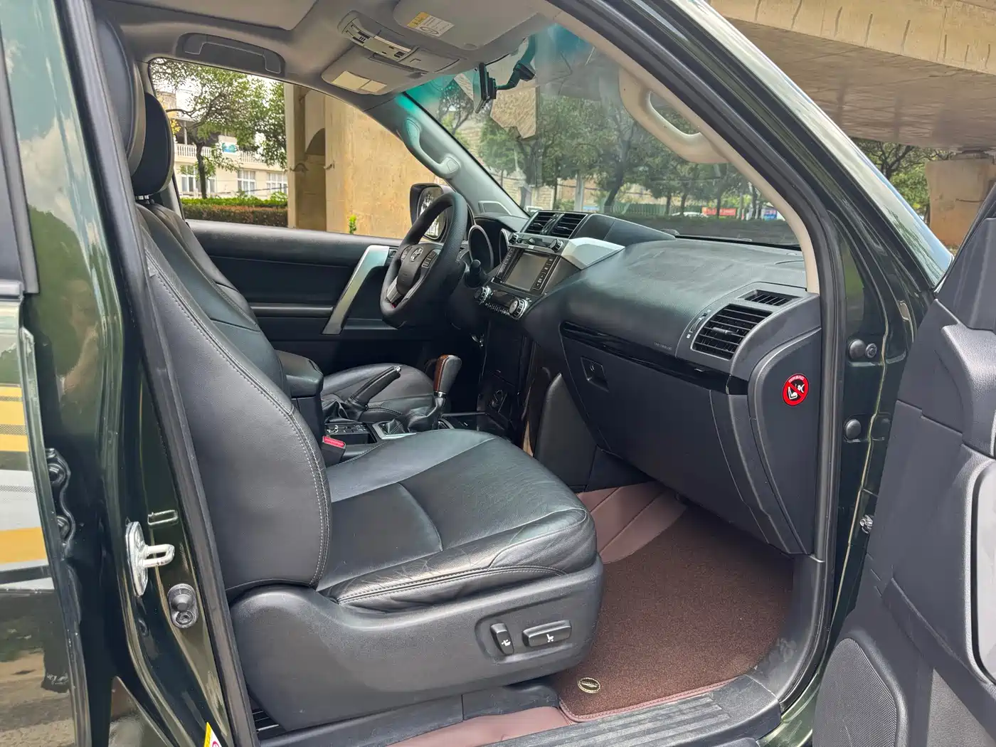 Toyota Prado 2015 2.7L Automatic Luxury фото 6